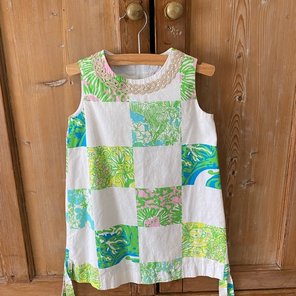 Lilly Pulitzer Other - Lilly Pulitzer shift dress. Gold embroidery and zips up back. Size 5.